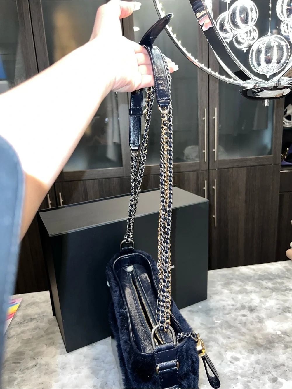CHANEL shoulder bag